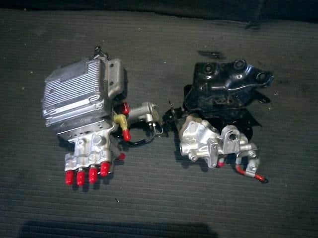 Brake Booster TOYOTA Prius Alpha 2012 DAA-ZVW41W - Image 2